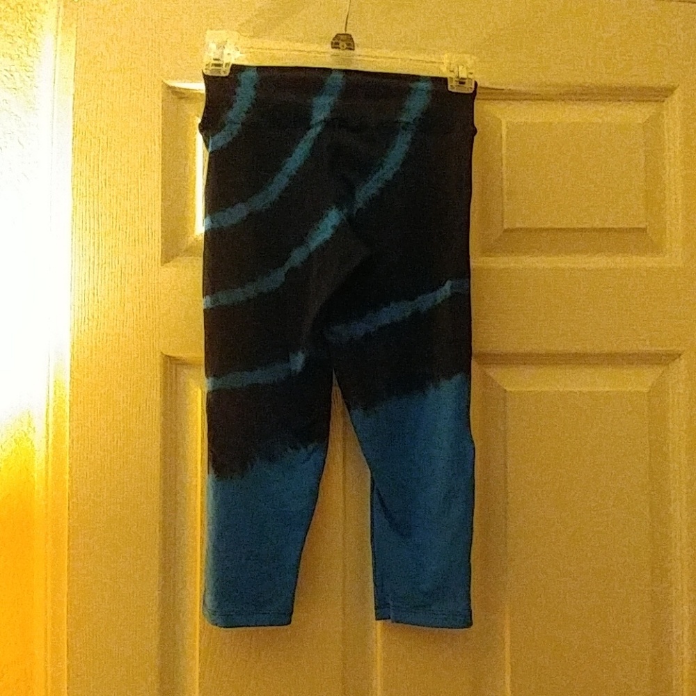 Equilibrium capri's - Picture 2 of 2